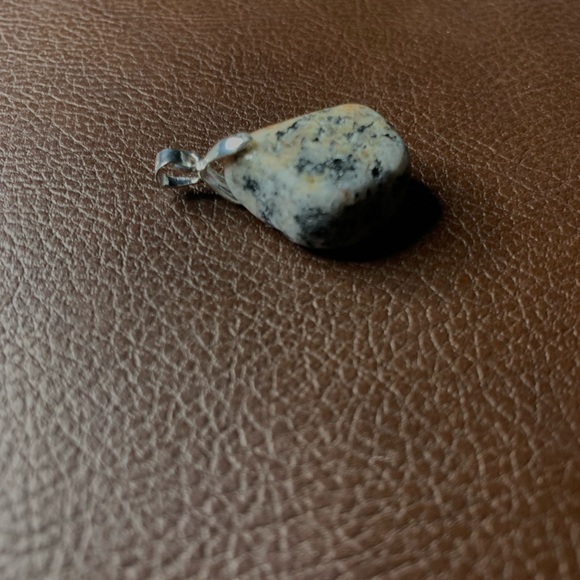 Granite rock pendent - Picture 3 of 3